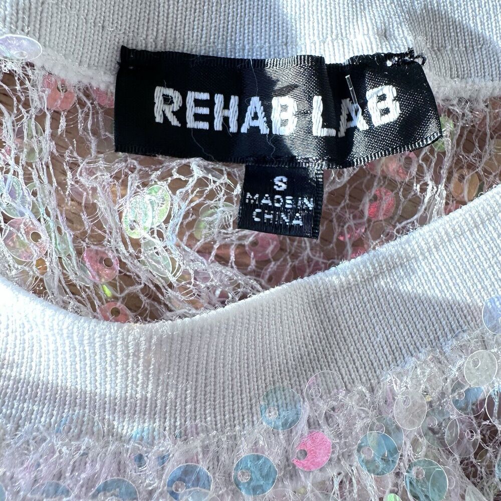 REHAB LAB Womens Short Sleeve White Sequin Pullover‎ Blouse Top SZ S Oversized - Picture 3 of 7